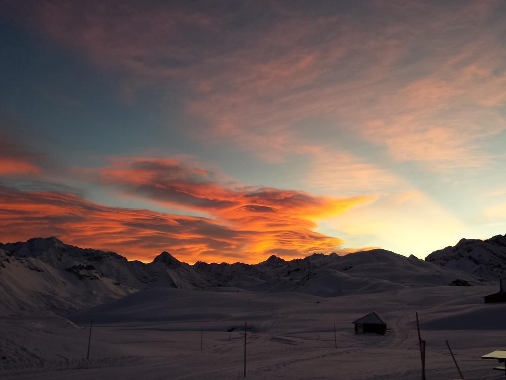 Berggasthaus Tannalp Frutt Exteriör bild